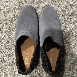 Toms Grey Suede tribal/southwest Mules